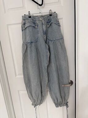 We The Free Light Blue Balloon Jeans with Gathered Hem